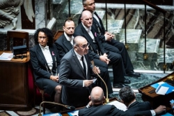 Le ministre de l'Intérieur "indigné" par l'affaire de "blackface" impliquant des sapeurs-pompiers