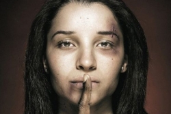 Les violences et discriminations sont en hausse en Martinique, Guadeloupe, Réunion et dans l'Hexagone, mais peu de plaintes sont déposées