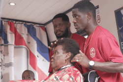 Le champion de breakdance Dany Dann devient barber itinérant