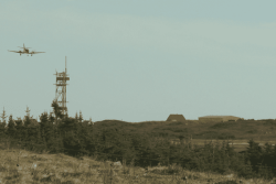 « On fait face à des problèmes assez complexes », l’affrètement d’un avion canadien pour assurer les évacuations sanitaires se fait attendre.