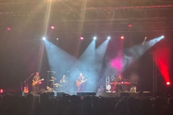 IMAGES. Patrick Bruel enflamme To'ata devant plus de 4 000 spectateurs