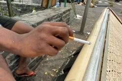 Tabac, alcool, substances illicites : les hommes à Mayotte en consomment plus que les femmes