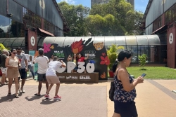 Des milliers de participants, des décisions mondiales, une ville transformée... que pensent les habitants de Belém de la COP 30 ?