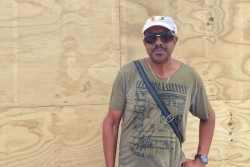 "Je n’ai rien pu récupérer, même pas une petite cuillère", deux semaines après l’incendie de la marina, les commerçants toujours sans solution