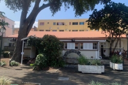 La ville de Nouméa rouvre une bibliothèque temporaire, Bernheim ferme la sienne