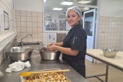Des lycéens aux commandes d’un restaurant pédagogique à Kourou