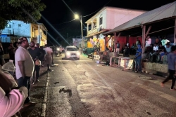 Après une nuit de violences à Mayotte, des barrages filtrants maintenus à Mangajou dans l'attente d'un accord