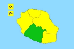 La Réunion : vigilances jaunes, vents forts et fortes pluies/orages, sur toute l'île excepté le Sud
