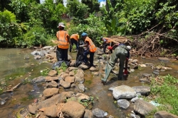 "Restocor", l'opération coup de poing pour redonner vie à la rivière de Dembéni