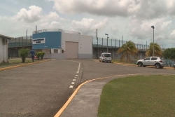 Un officier de la prison de Ducos interpellé pour soupçons de transactions illicites