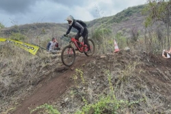 Mégavalanche de La Réunion : plus de 300 participants, Hugo Pigeon sacré vainqueur pour la troisième année consécutive