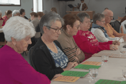 “On attend de gagner !” : à Saint-Pierre, le bingo du Club de l’Amitié fait carton plein