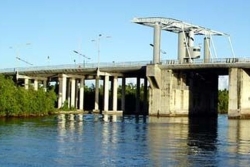 Carambolage sur la route de l’Alliance à Baie-Mahault : une femme blessée, la circulation fortement perturbée