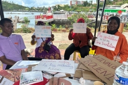 Une dizaine de stands pour sensibiliser à Mayotte à l'occasion de la journée de lutte contre les violences faites aux femmes