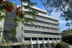 "À cause d'eux, j'ai tout perdu" : un promoteur calédonien demande réparation de son préjudice à l'État suite aux émeutes