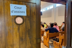 Matricide à Afaahiti : un fils accusé d’avoir étranglé sa mère, risque la réclusion criminelle à perpétuité