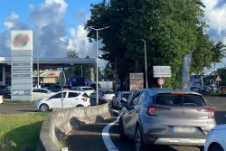 Préavis de grève à la Sara, menace de blocage, les stations-service sont prises d'assaut