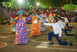Le groupe folklorique Les Lauriers Roses remonte sur scène après 40 ans pour un spectacle intergénérationnel