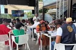 Journée mondiale de la lutte contre le VIH / Sida : la dictée comme outil de prévention