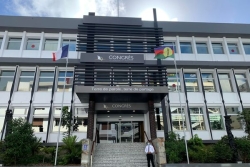 Accord sur la Nouvelle-Calédonie. L’examen par le Congrès du projet de “consultation anticipée” repoussé ?