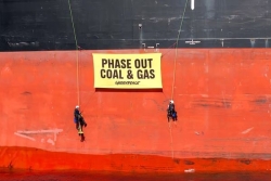 Une mobilisation contre le charbon perturbe le port australien de Newcastle, près de 150 interpellations