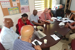  "30 % des personnes dépistées par le VIH à Mayotte découvrent leur séropositivité à un stade avancé" explique le chef du service des maladies infectieuses du CHM.