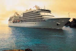 Le "Seven Seas Navigator" ouvre la saison des escales à Mayotte, neuf bateaux sont attendus