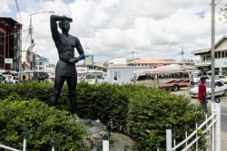 Les descendants d'esclaves au Suriname acceptent les excuses du roi des Pays-Bas