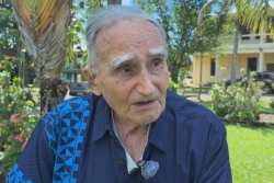 "Voir tout ça s’arrêter… ça me rend malade", le Père François Jaupitre voit s’éteindre l’internat de Lano, sa maison de cœur.