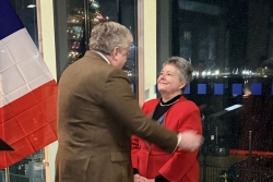 Françoise Enguehard nommée afficier de l’Ordre national du Mérite : une enfant de Saint-Pierre-et-Miquelon honorée pour son engagement francophone 