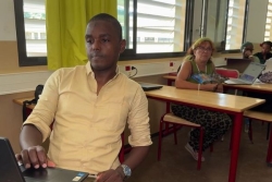 “On a des élèves qui sont 24h/24h sur leurs téléphones et qui maîtrisent mieux l’intelligence artificielle”