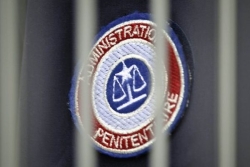 Évasion d'un détenu originaire de Mayotte dans un sac de linge : une surveillante mise en examen 