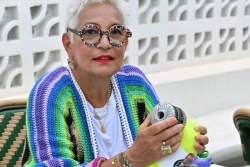 La styliste guadeloupéenne Ines D. veut faire rayonner ses créations aux couleurs caribéennes à Paris