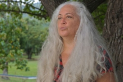 Hono Ipo saison 7 : Hinanui Salmon guide cinq couples à travers des cérémonies sacrées et spirituelles dans la nature