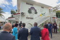 Visite ministérielle : Gérald Darmanin acte le dépôt de plainte sur site à la Maison des femmes des Abymes