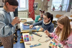 VIDÉO. Derrière le marché de Noël de l’école Sainte-Croisine, “un travail d’équipe de plusieurs mois”