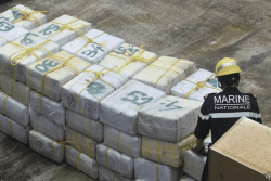 2,3 tonnes de cocaïne interceptées en mer : huit trafiquants arrêtés et écroués à Fort-de-France