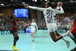 Mondial de handball : les Bleues attendent beaucoup de l’Antillaise Orlane Kanor pour leur quart de finale contre le Danemark