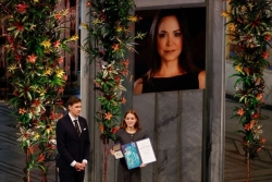 Le Nobel de la paix remis, par procuration, à l'opposante vénézuélienne Machado