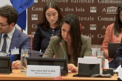 Naïma Moutchou : "je veux savoir ce qui bloque et ce qui freine la reconstruction à Mayotte"