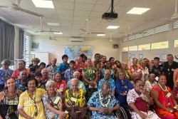 Collégiens et matahiapo : une journée de solidarité intergénérationnelle à Tinomana Ebb