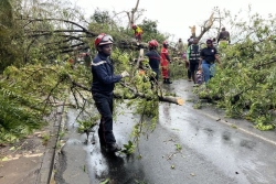 "Les pompiers de Mayotte ont été victimes et sauveteurs à la fois de Chido", rappelle le colonel Patrick Clerc