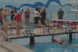 “L’avenir, ce sont les enfants”, records de natation et soirée festive à la compétition de Noël des Drakkars