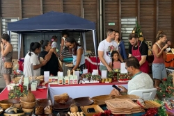 Le Village des artisans à Kourou, une tradition de Noël qui perdure