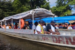 Sur l’Oyapock, les descendants Saamaka renouent avec leur histoire