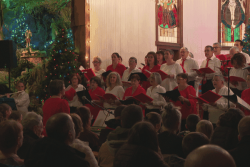 L'Église de Miquelon comble pour le concert de Noël de la chorale de la Maison des Loisirs