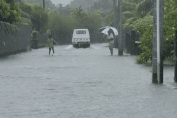 Inondations à Papeari : habitants toujours les pieds dans l’eau