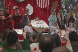 Les petits lutins de l'école Sainte-Odile montent sur scène pour leur traditionnel spectacle de Noël