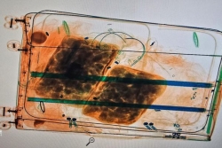 Deux réseaux de mules démantelés entre La Réunion et l'Hexagone