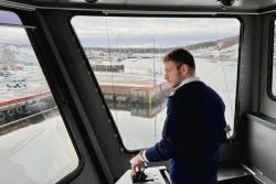 Commandant de ferries, il s'apprête à rejoindre la passerelle du plus grand cargo à voile du monde